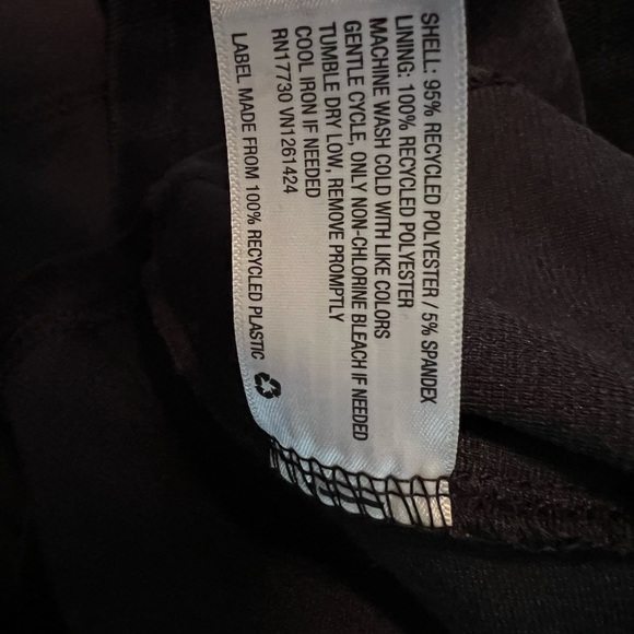 Black dress - Picture 7 of 8